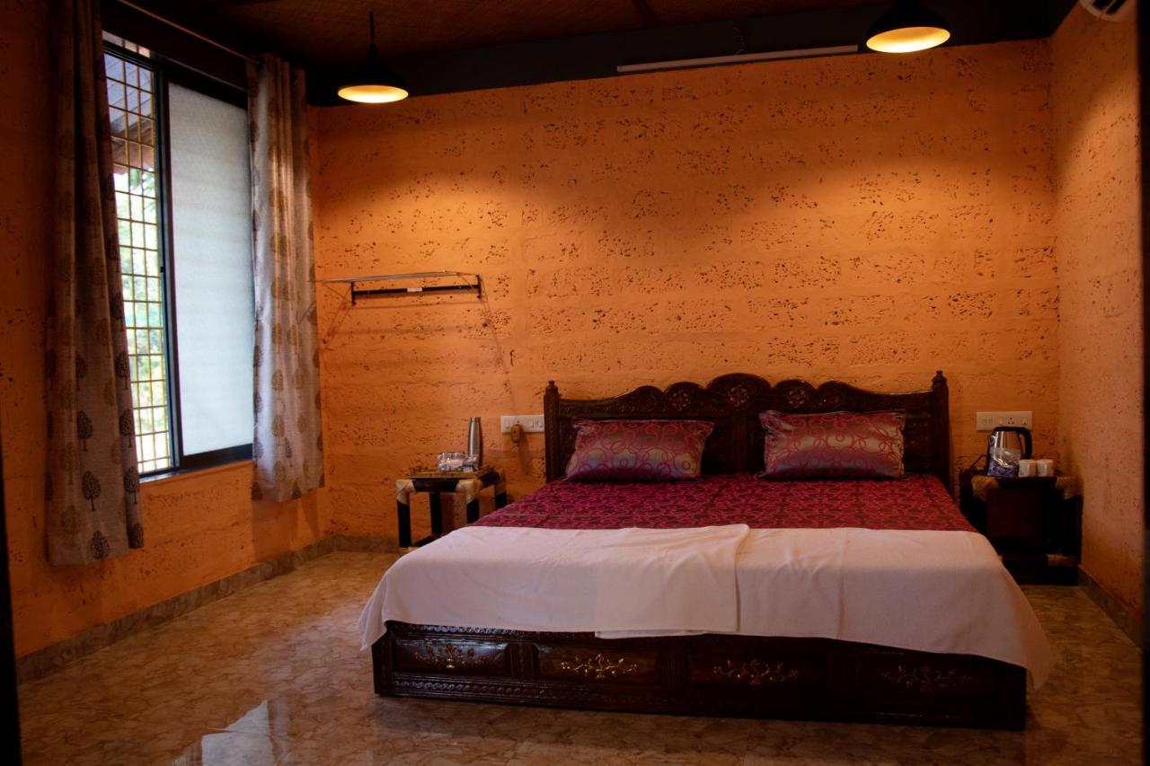 Amee'S Retreat Hotel Diveagar Ngoại thất bức ảnh