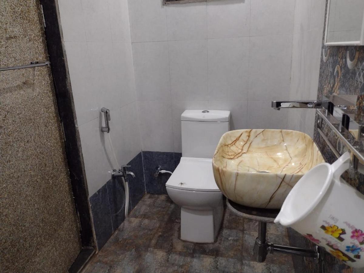 Amee'S Retreat Hotel Diveagar Ngoại thất bức ảnh