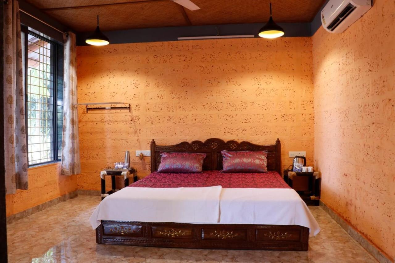 Amee'S Retreat Hotel Diveagar Ngoại thất bức ảnh