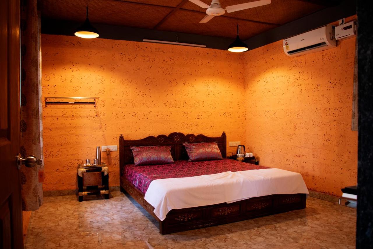 Amee'S Retreat Hotel Diveagar Ngoại thất bức ảnh