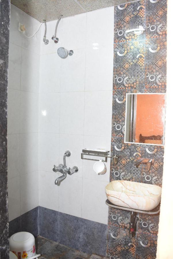 Amee'S Retreat Hotel Diveagar Ngoại thất bức ảnh
