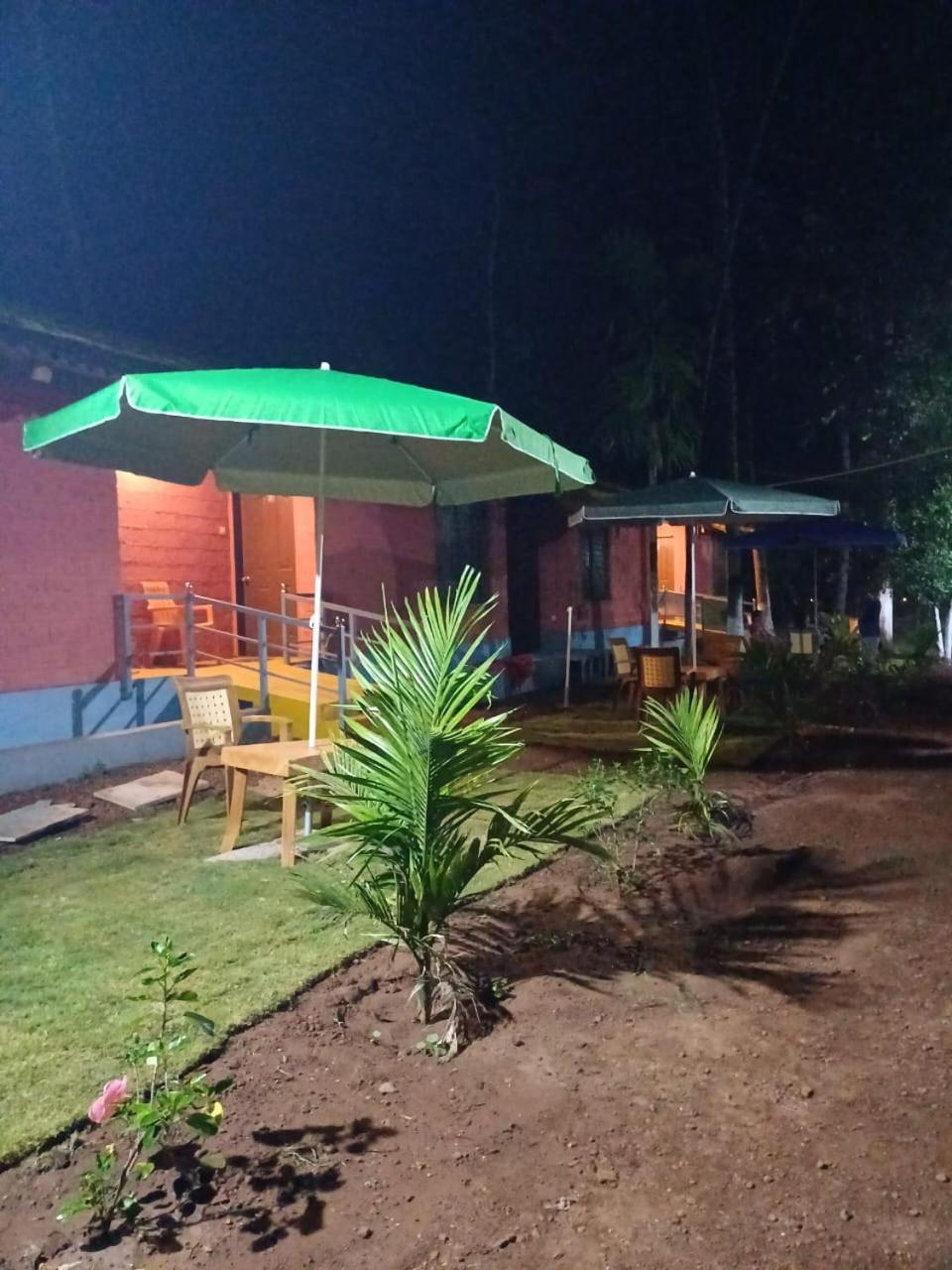 Amee'S Retreat Hotel Diveagar Ngoại thất bức ảnh