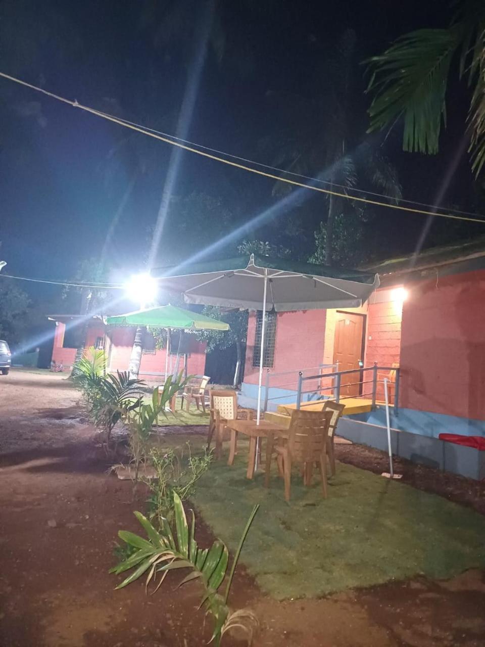 Amee'S Retreat Hotel Diveagar Ngoại thất bức ảnh